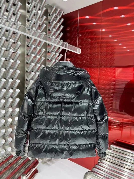 Moncler Maya 70e anniversaire édition spéciale courte doudoune noir